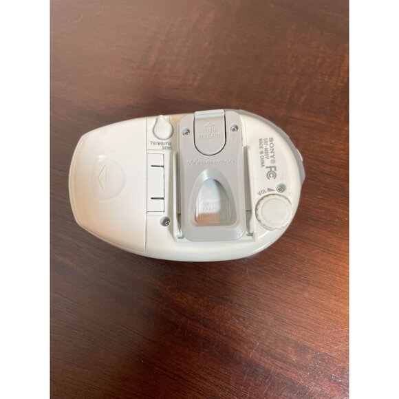 Sony SW Walkman SRF-M85V Mega Bass - Picture 4 of 6